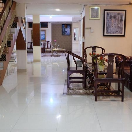 Zen Boutique Syariah Hotel Jakarta Exterior photo